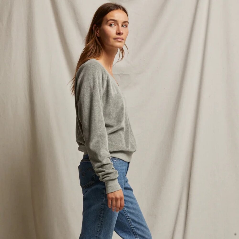 perfectwhitetee Ember Velour Sweatshirt sz small